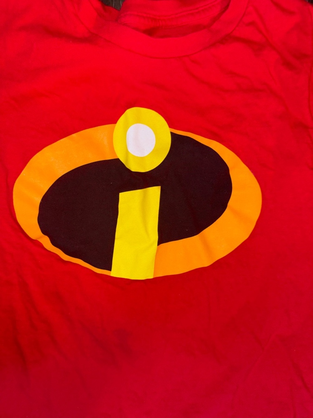 Red Disney Incredibles Superhero Logo Kids Costume T-Shirt sz M - Picture 2 of 4